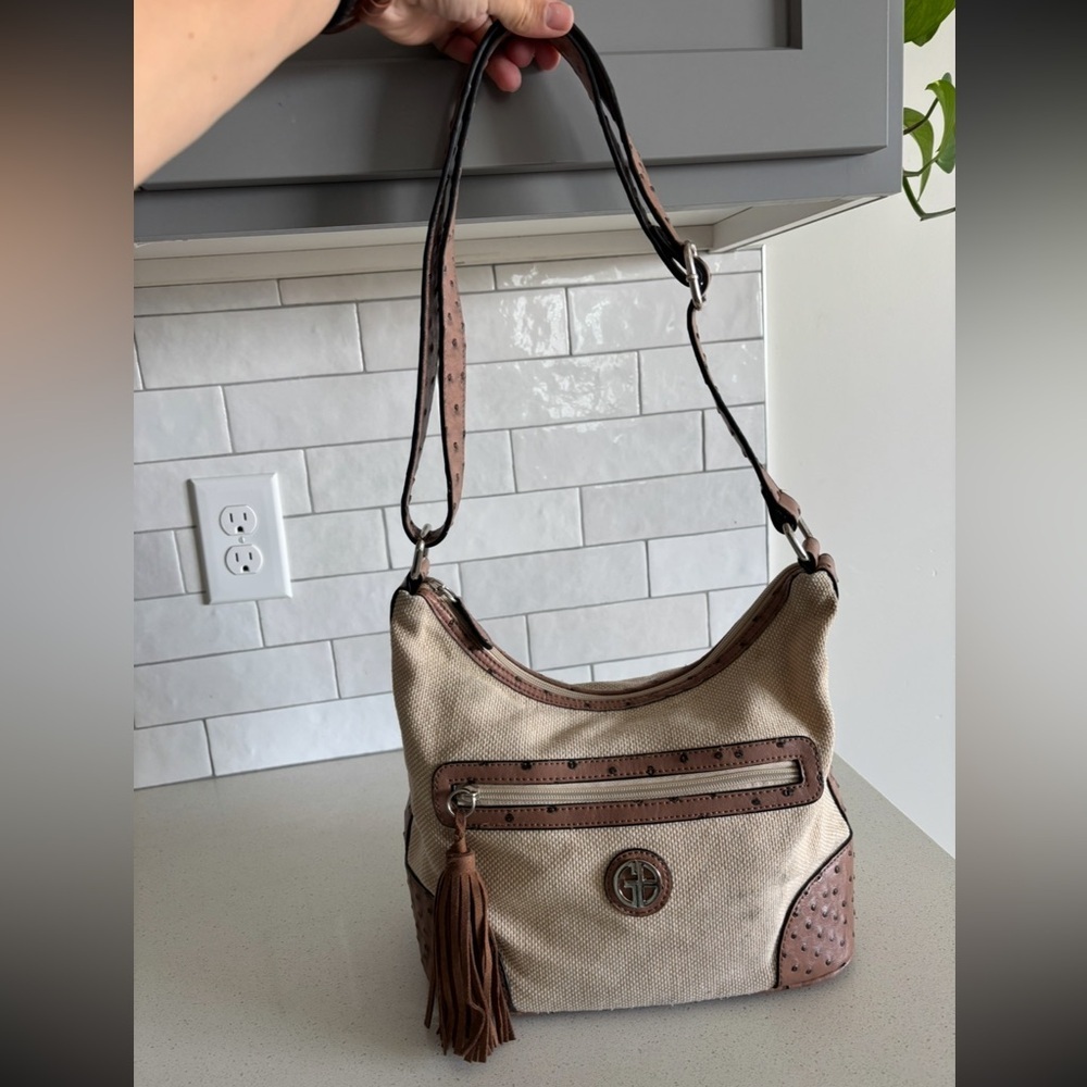 Giani Bernini Embossed Vegan Ostrich Leather Canvas Hobo Shoulder Bag Purse Tan - Picture 6 of 8